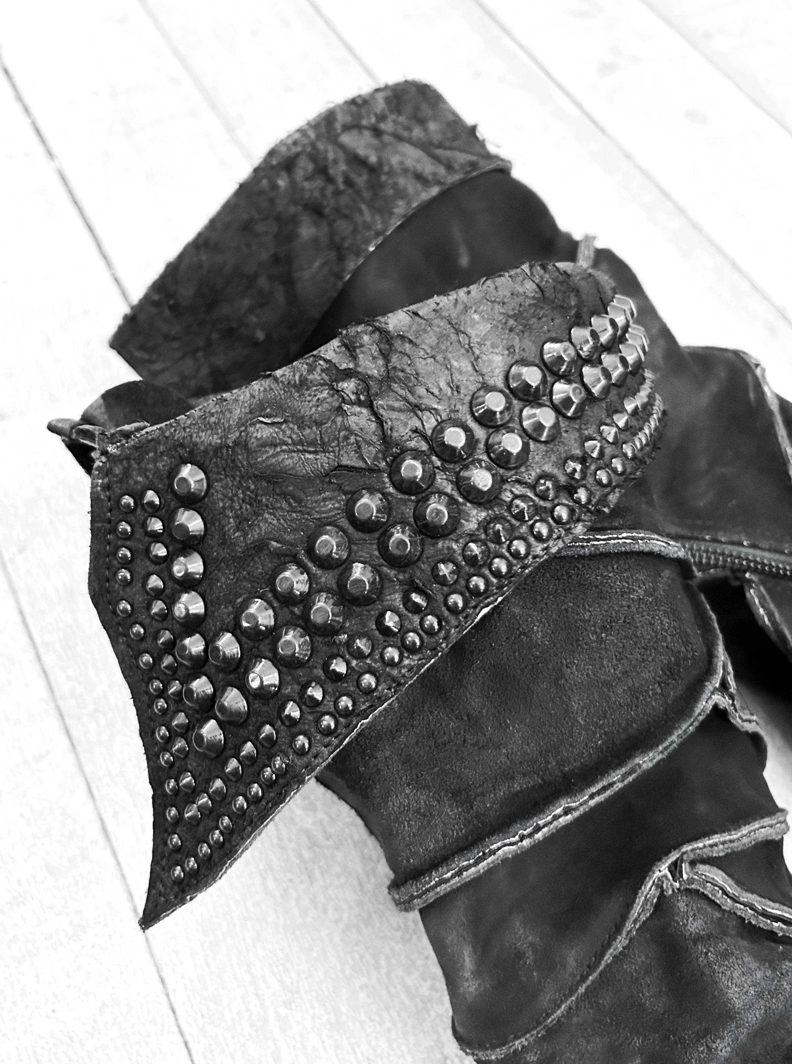 2501-BO13 Crush Platform Boots 01 - Image 5