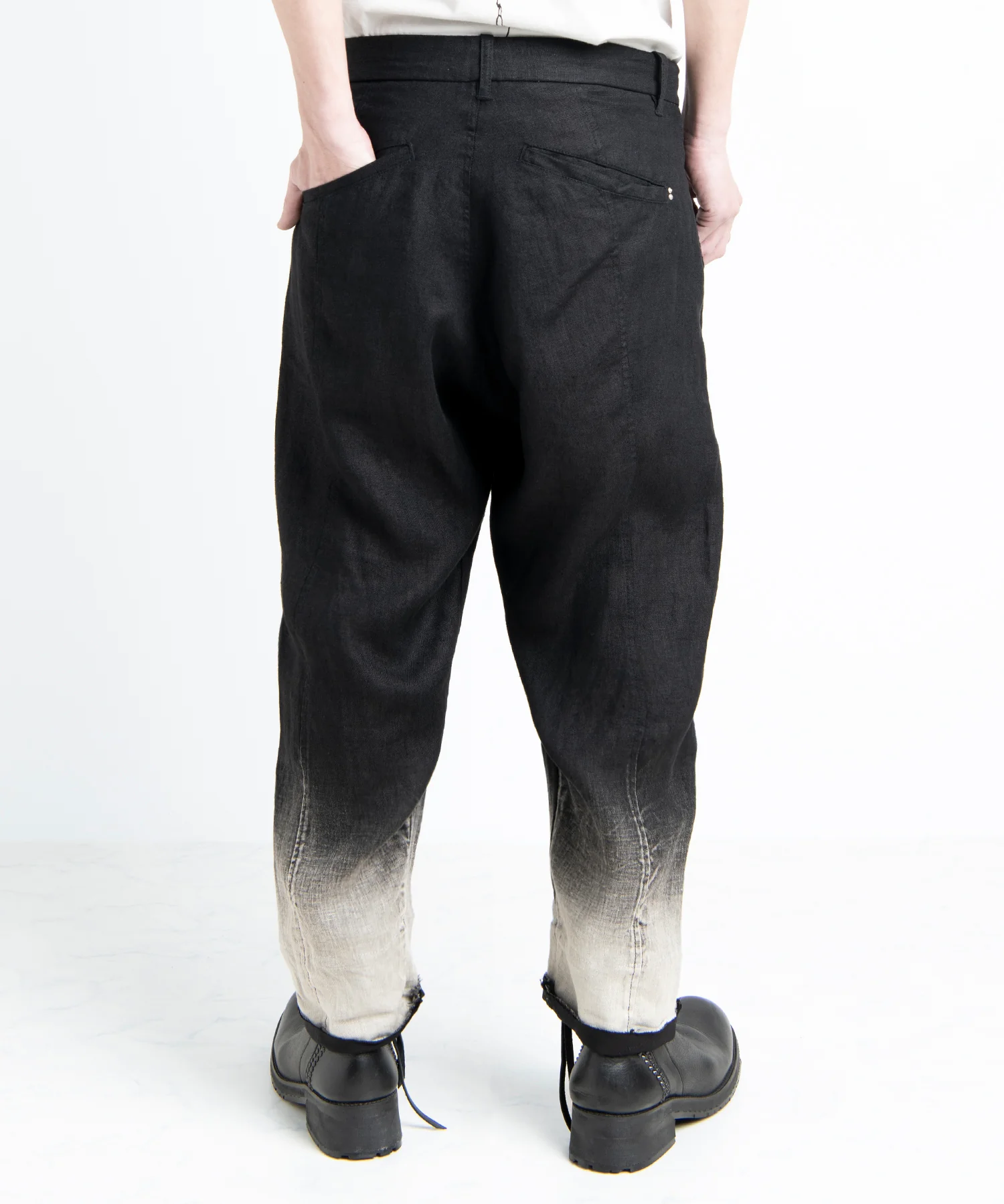 2501-PT04 Linen Layered Tuck Pants Black - Image 10