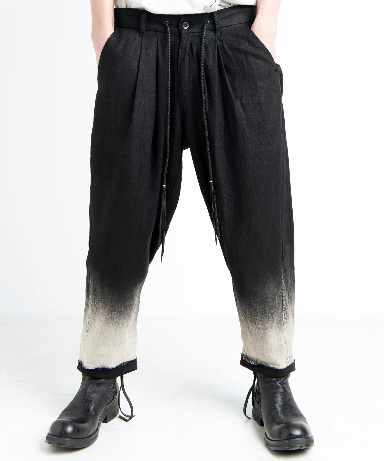 2501-PT04 Linen Layered Tuck Pants Black - Image 2