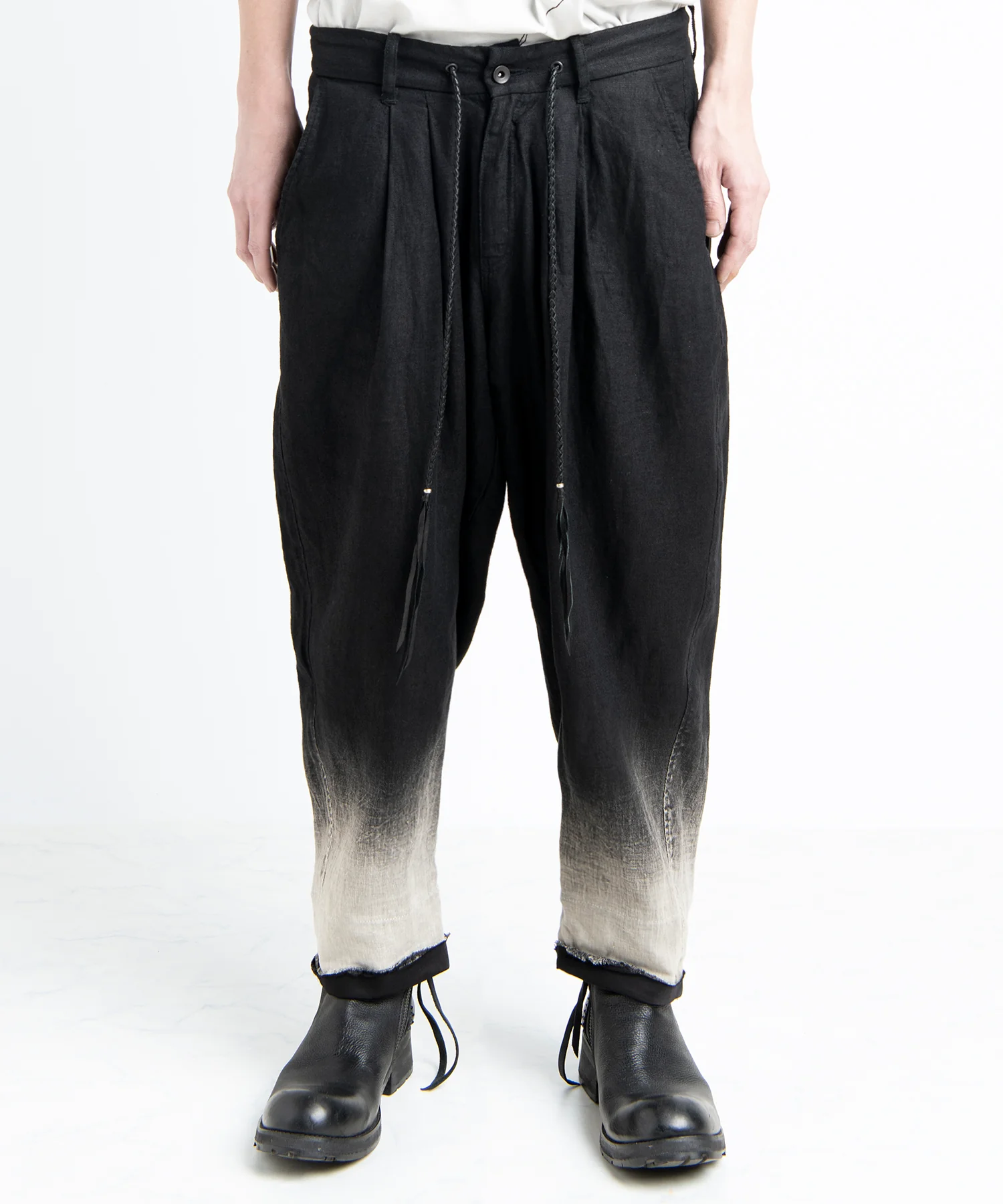 2501-PT04 Linen Layered Tuck Pants Black - Image 3