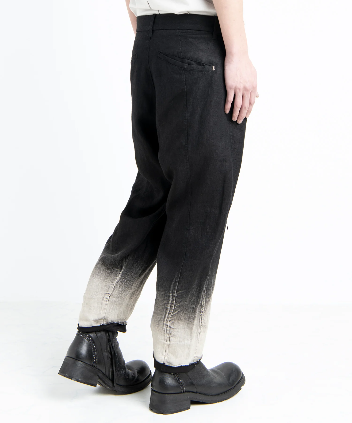 2501-PT04 Linen Layered Tuck Pants Black - Image 6