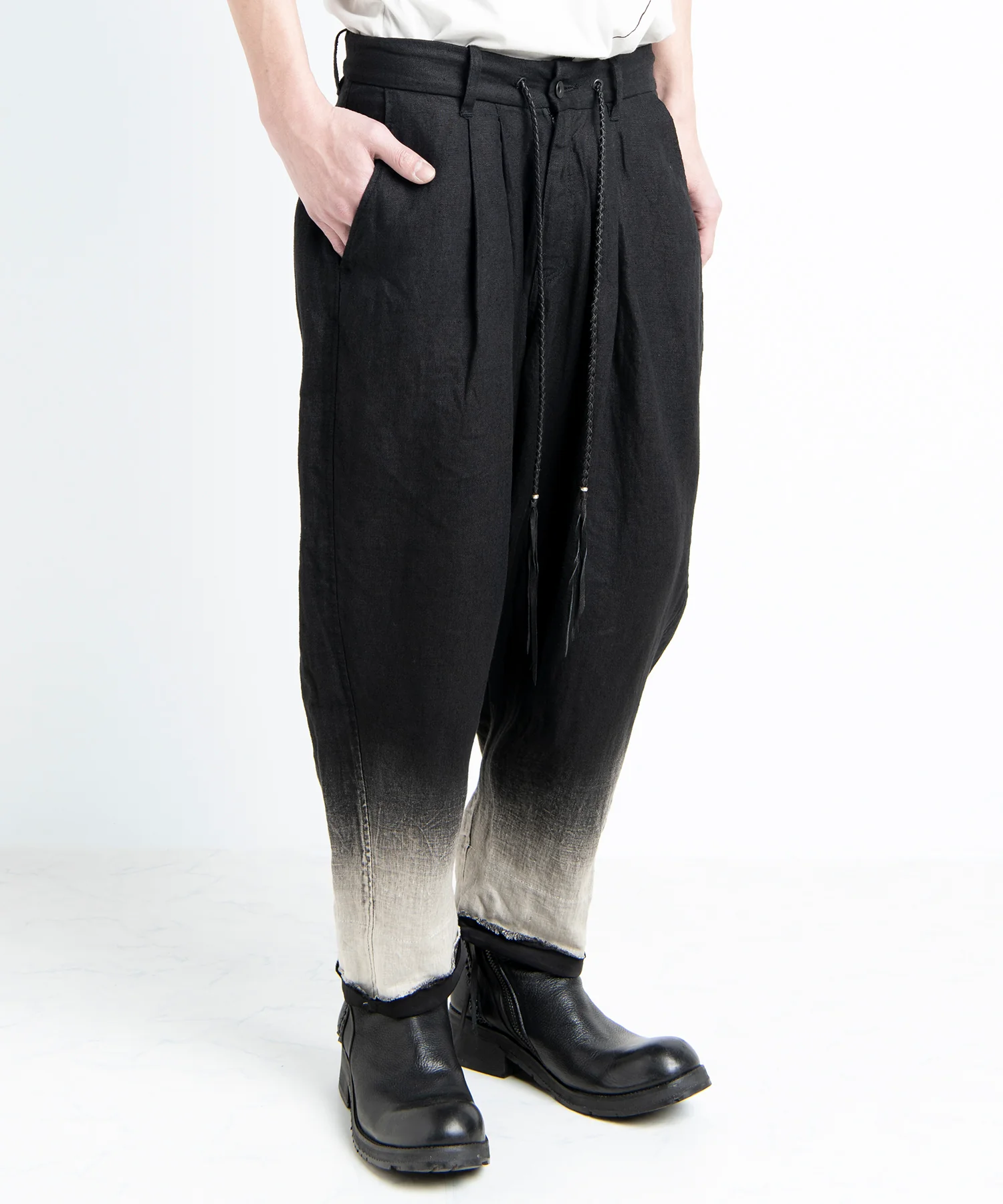 2501-PT04 Linen Layered Tuck Pants Black - Image 7