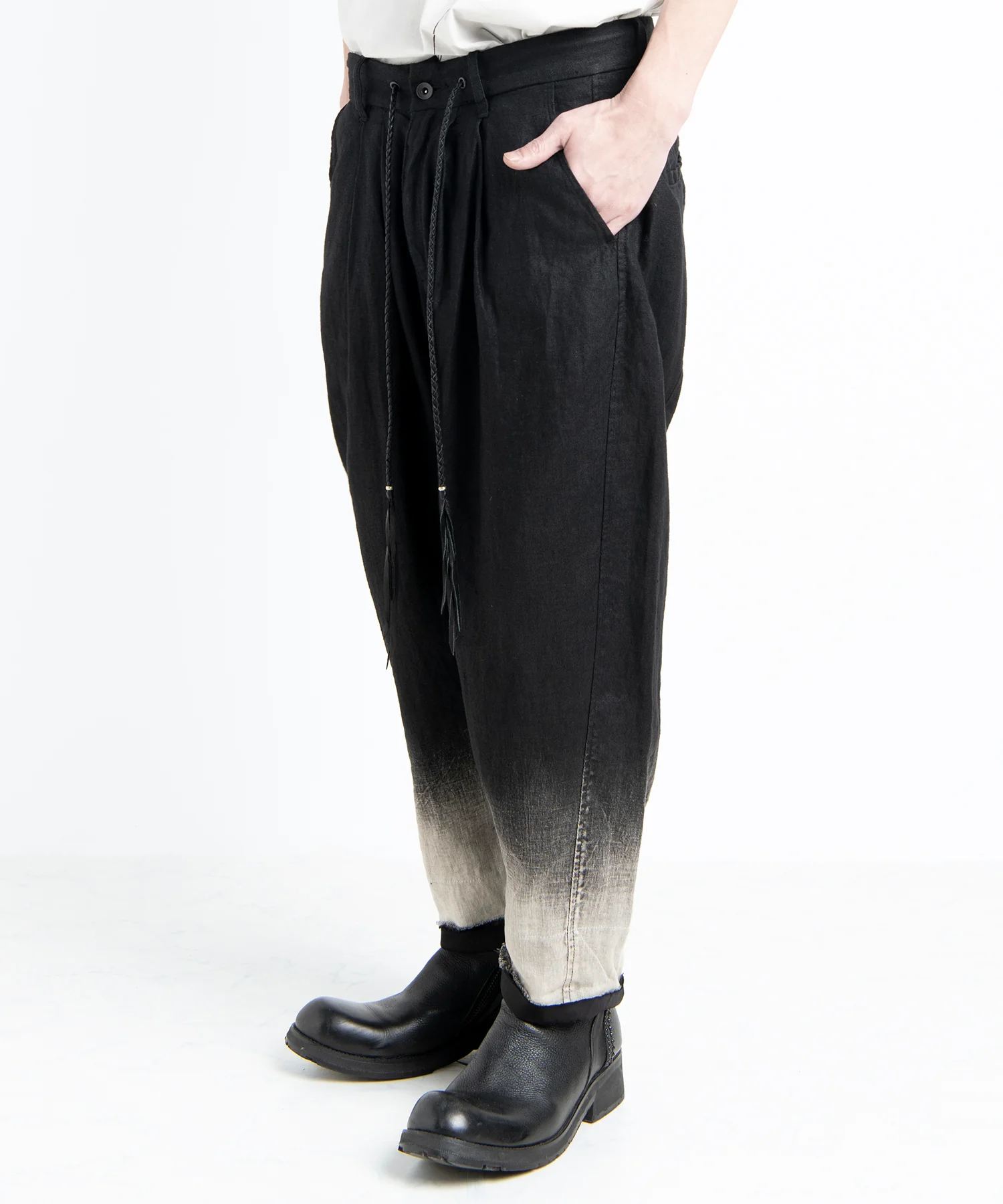 2501-PT04 Linen Layered Tuck Pants Black - Image 8