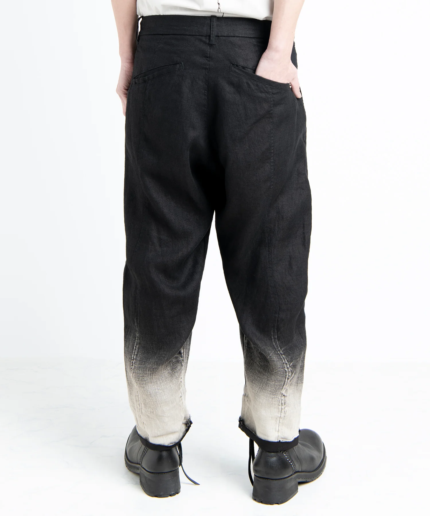 2501-PT04 Linen Layered Tuck Pants Black - Image 9