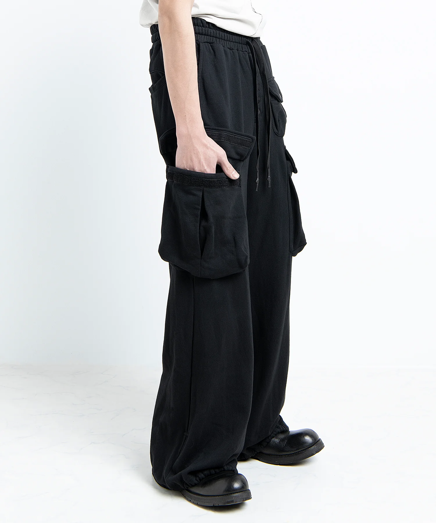 2501-PT07 Sweat Wide Cargo Pants - Image 9