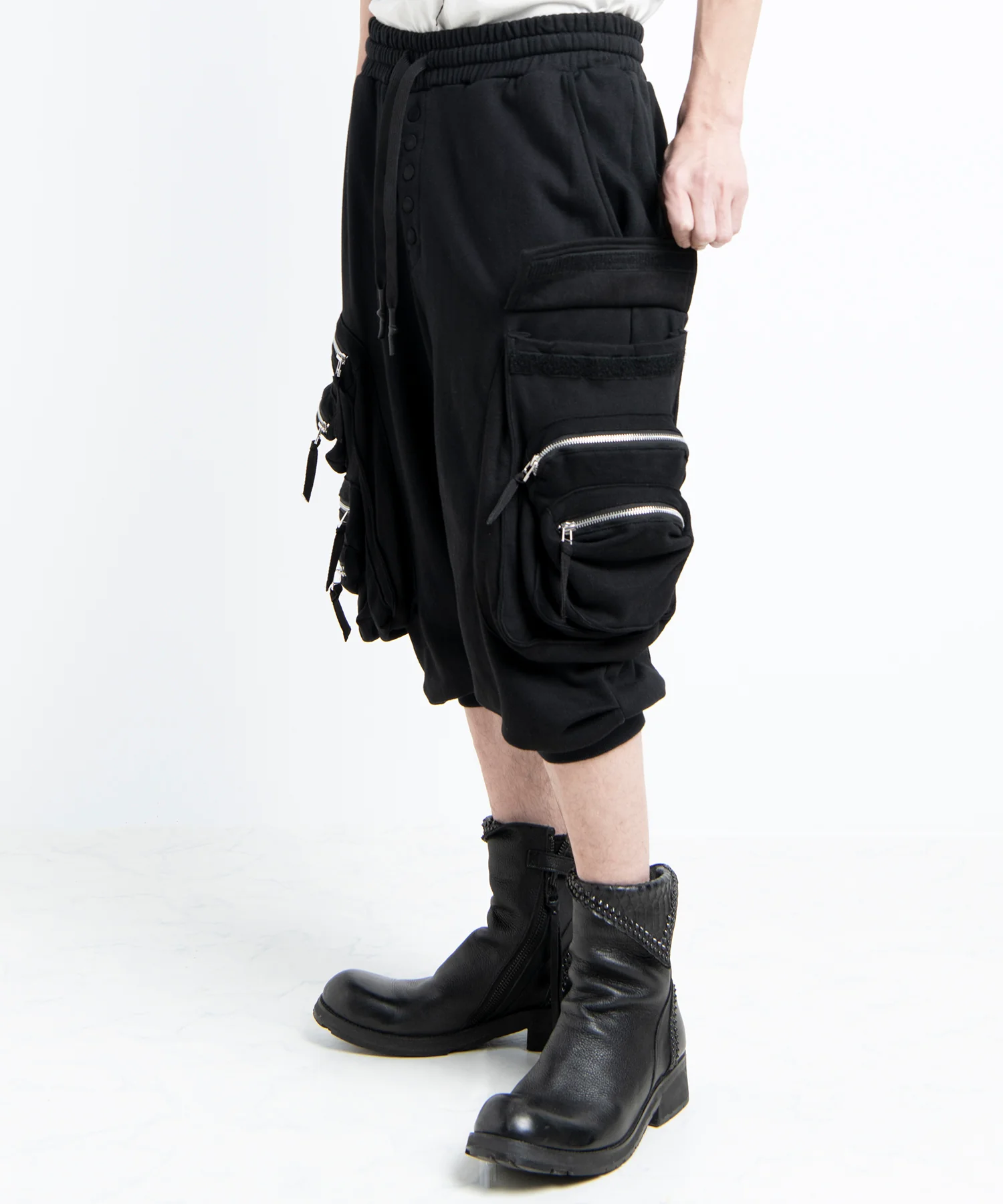 2501-PT09 Multipul Pcket Sweat Half Pants - Image 10