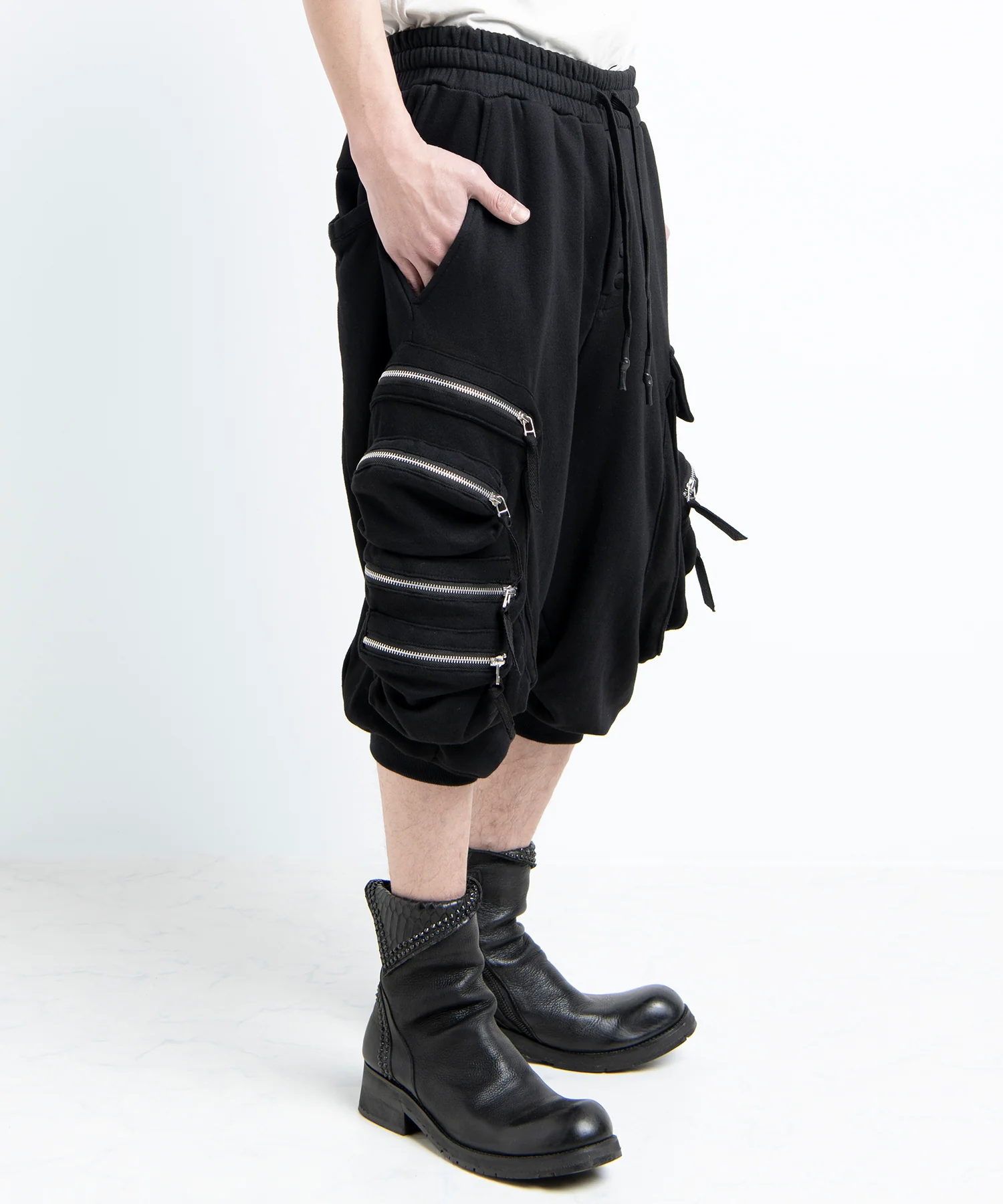 2501-PT09 Multipul Pcket Sweat Half Pants - Image 7