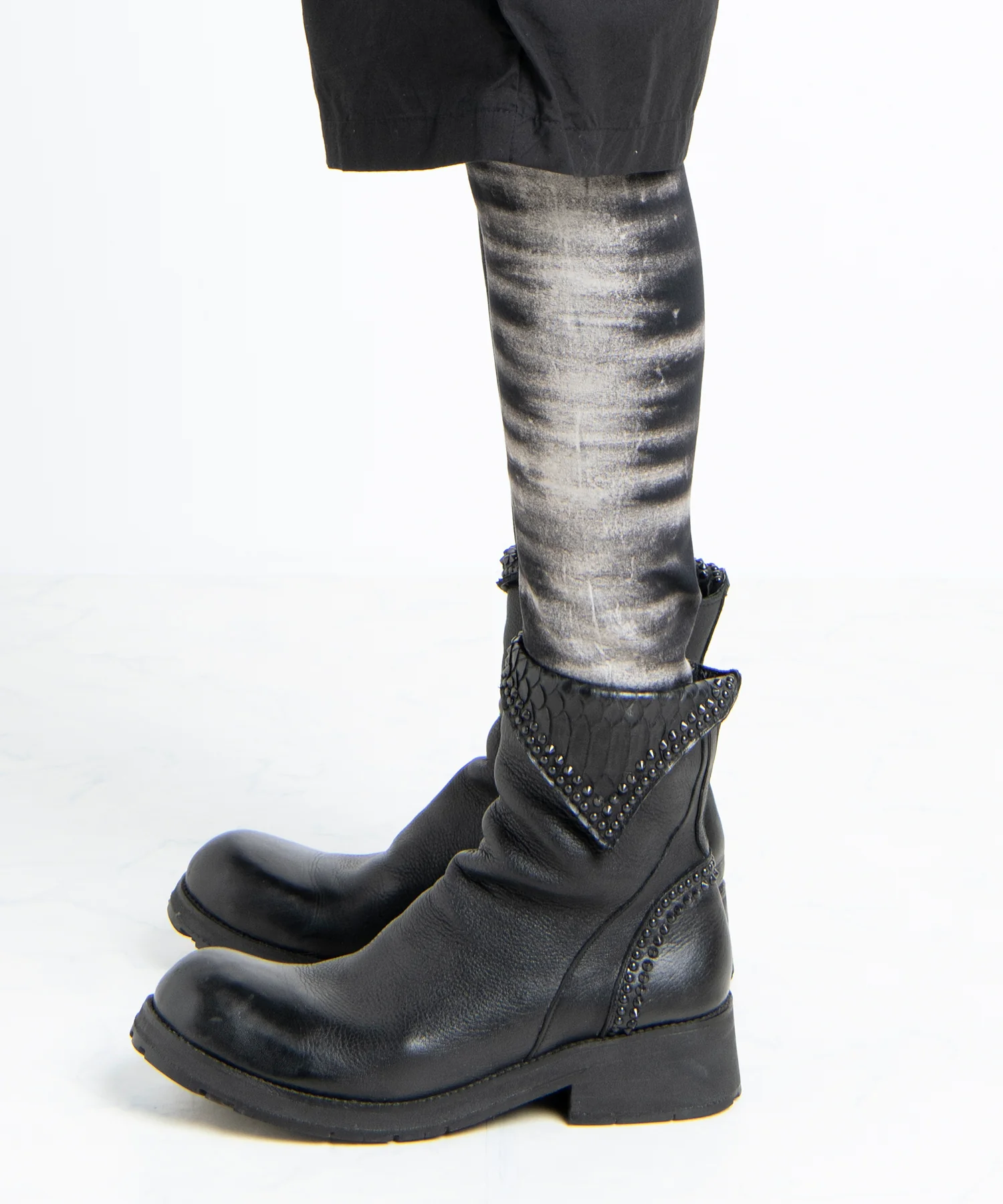2501-PT11 Black Shadow Leggings - Image 5