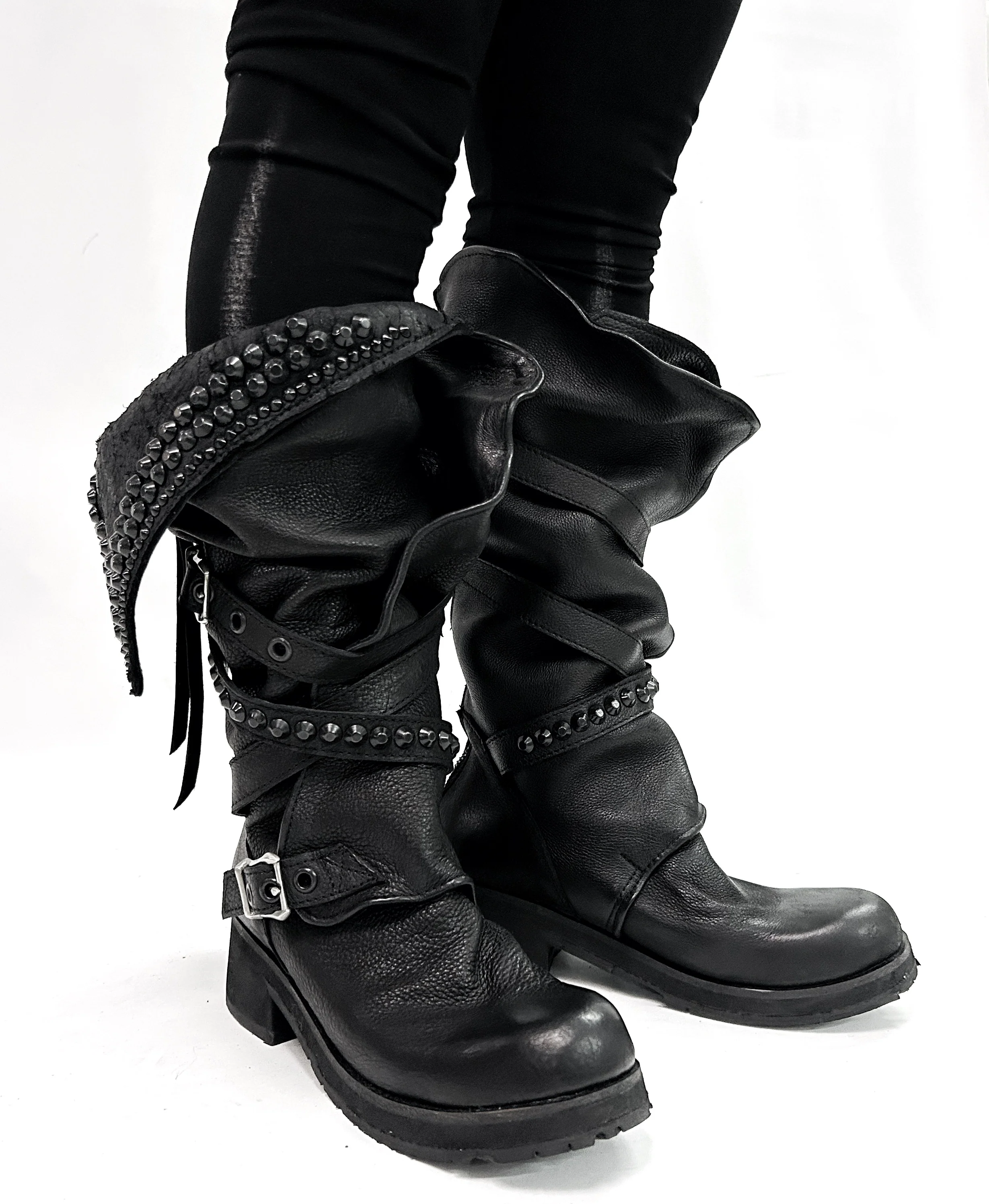 2502-BO01 Crush Layered Boots - Image 5