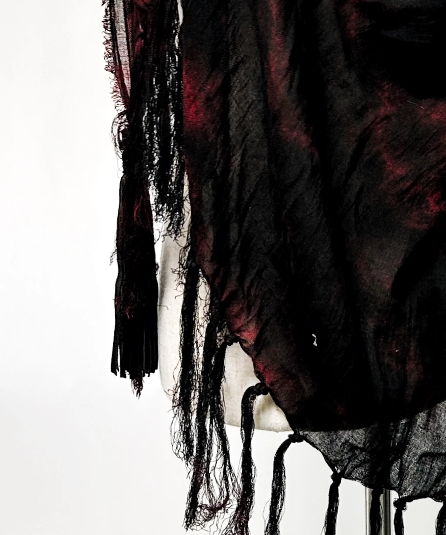 2502-ST01 Tie Dye Long Stole 05_Black/Red - Image 4