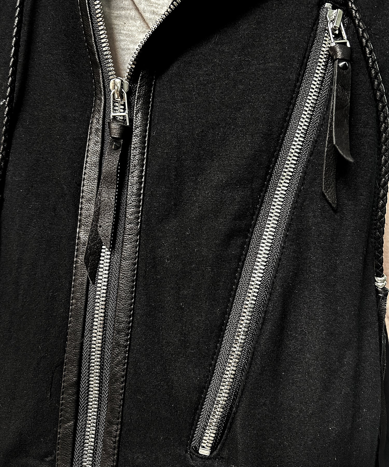 2502-TP04 Black Raven Vest 05 - Image 5